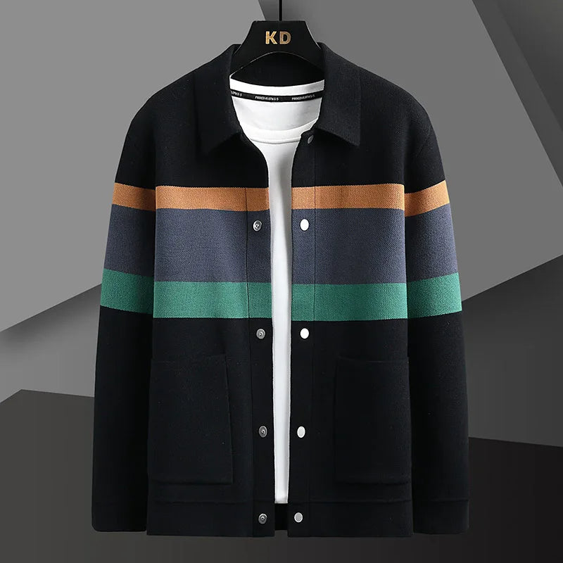 Gestreifte Varsity Strickjacke