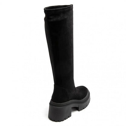 Iva Schwarz Stiefel