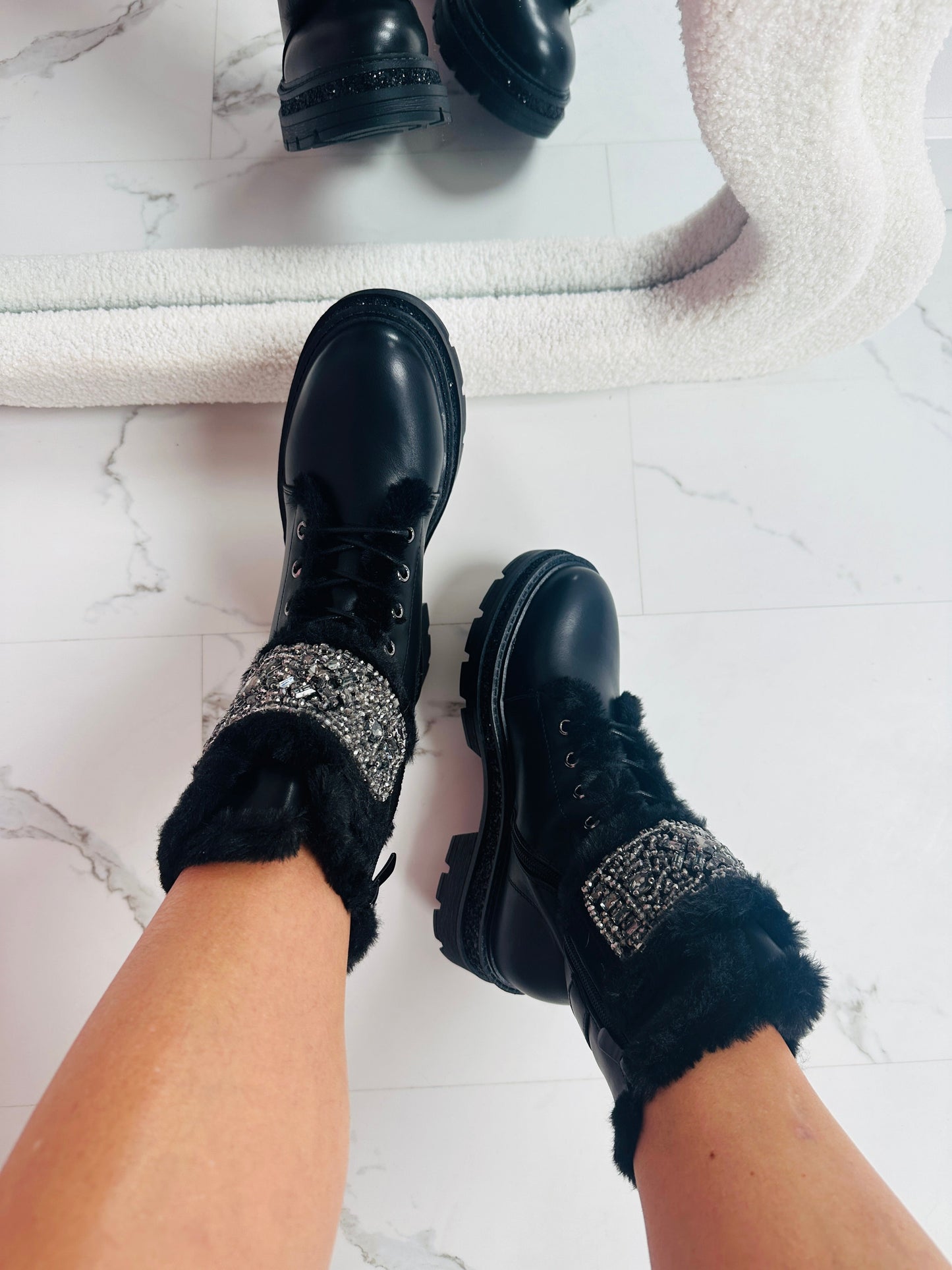 Stone Detail Schwarz Stiefel – Stilvolle Damen-Winterstiefel mit Steindetails