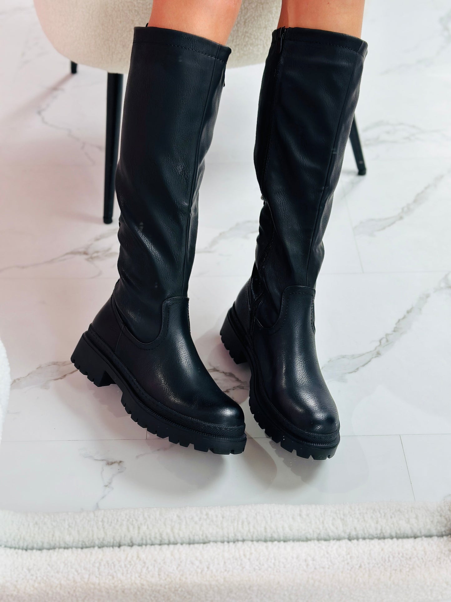 Anetta Schwarz Stiefel