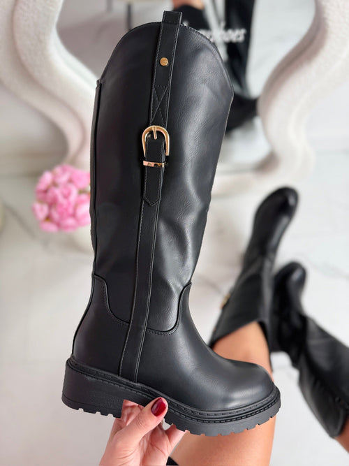 Lara Schwarz Stiefel