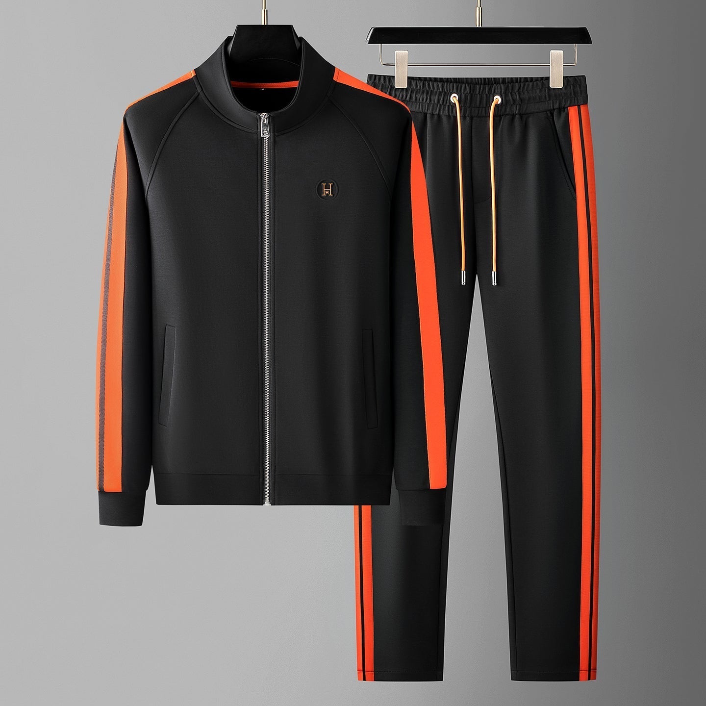 Riviera Track Set – Europäisches Herren-Sportset mit Kontrast-Streifen