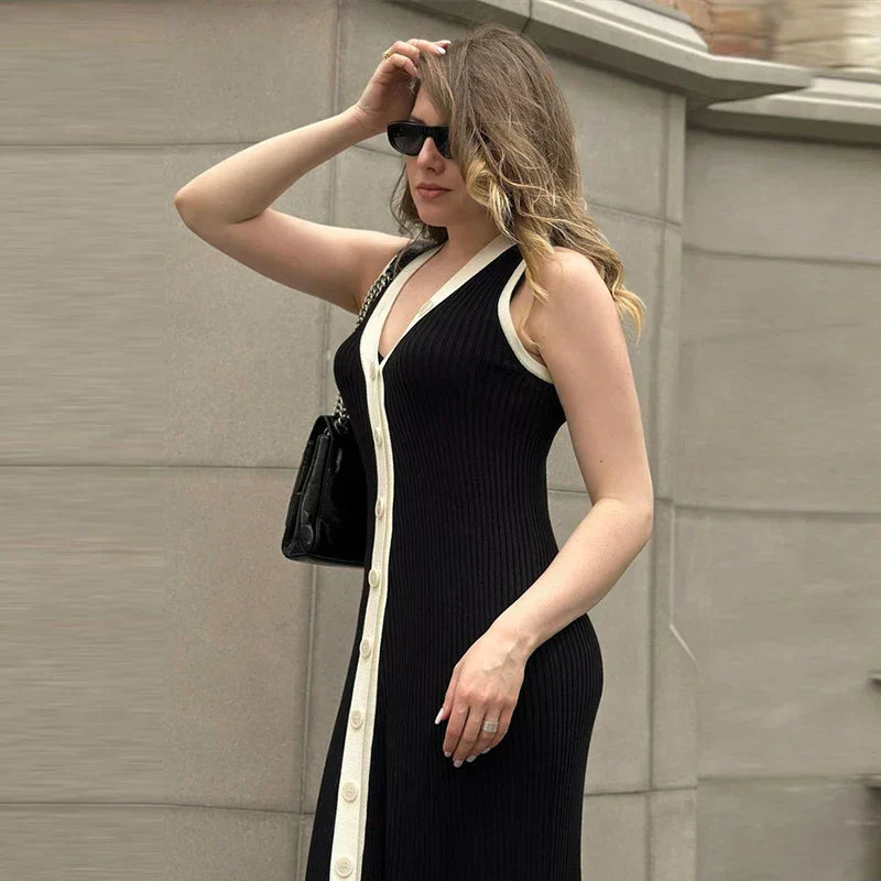 Ines | Ärmelloses Kleid mit V-Ausschnitt