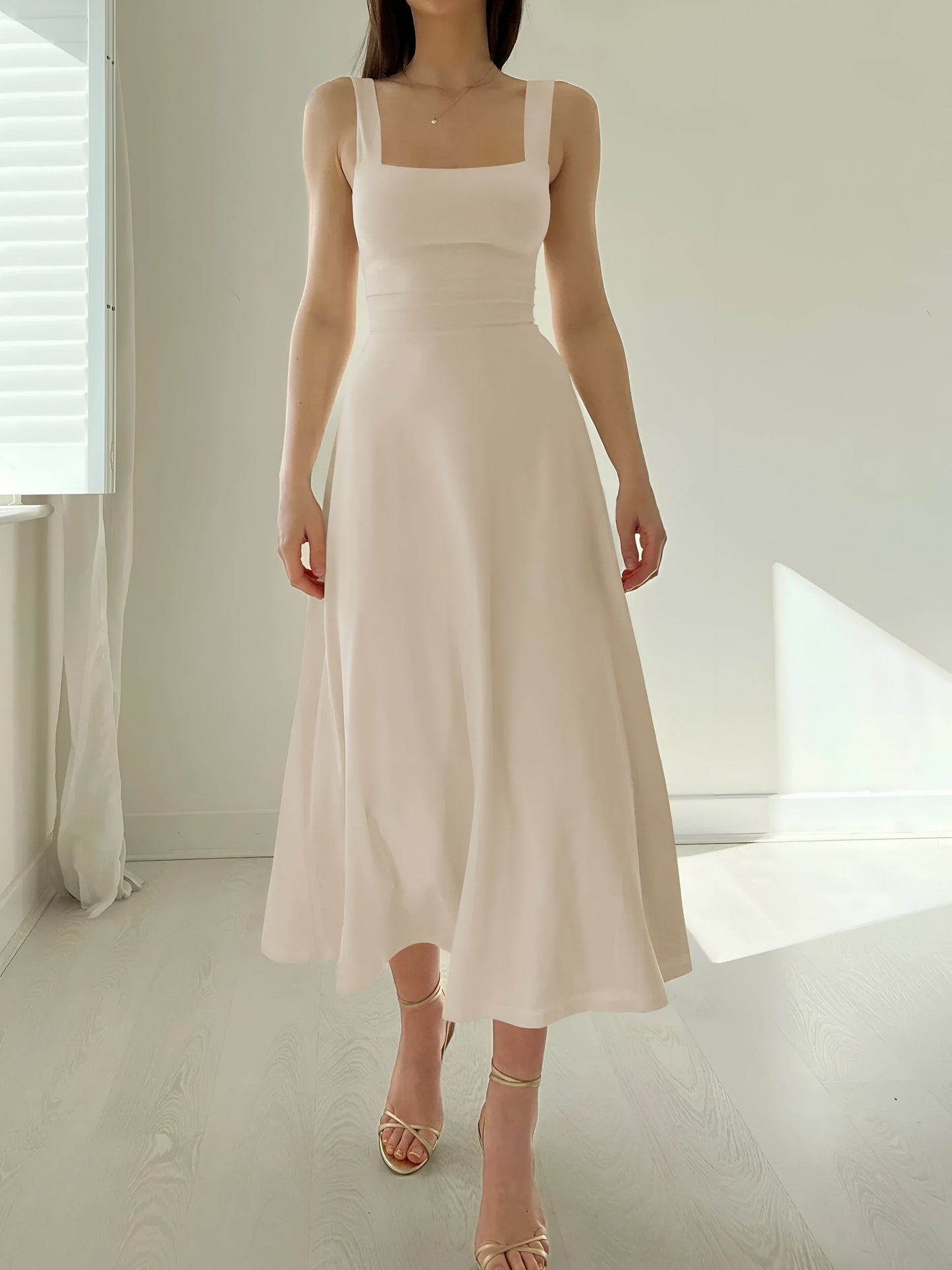 SIGLINDE I TRENDIGES MIDIKLEID
