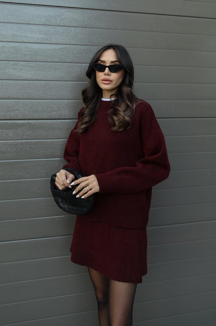 Adriana - Strickset für Damen - Lässiger Pullover und Rock in teiliger Ausführung