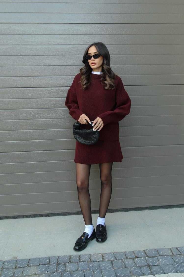 Adriana - Strickset für Damen - Lässiger Pullover und Rock in teiliger Ausführung
