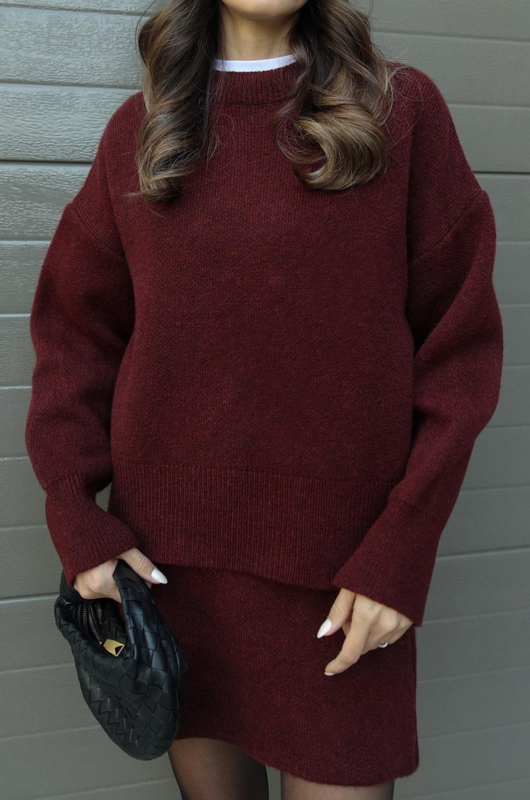 Adriana - Strickset für Damen - Lässiger Pullover und Rock in teiliger Ausführung